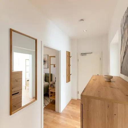 Altstadtnahe Wohlfuehloase Fuer 6 Personen ארפורט