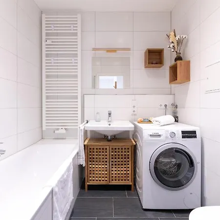 Apartman Altstadtnahe Wohlfuehloase Fuer 6 Personen Erfurt