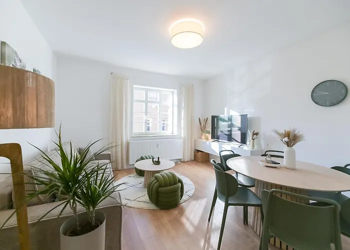 Apartment Altstadtnahe Wohlfühloase Für 6 Personen *